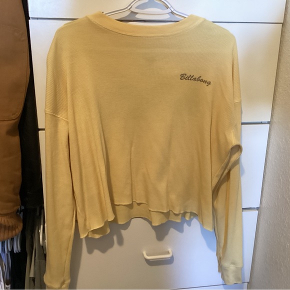 Billabong Top - Picture 1 of 3